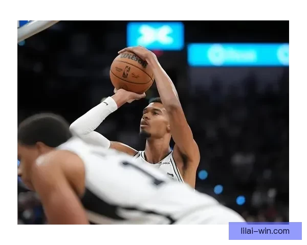 文班亚马无惧季后赛经验不足 科尔称他天生适应体系打法