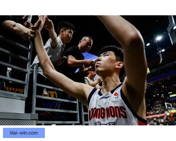 NBA球队邀徐昕试训 广州主帅称为他自豪 未来潜力无限